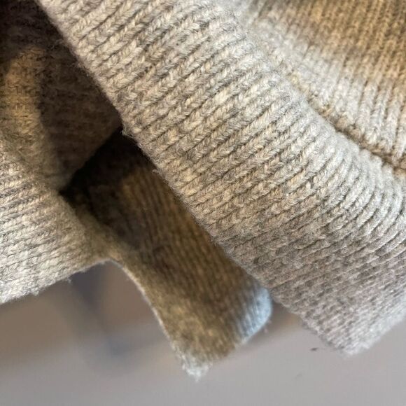 Abercrombie & Fitch Gray Knit Cardigan & Pant Sweater Set | SZ L & M - Picture 8 of 16